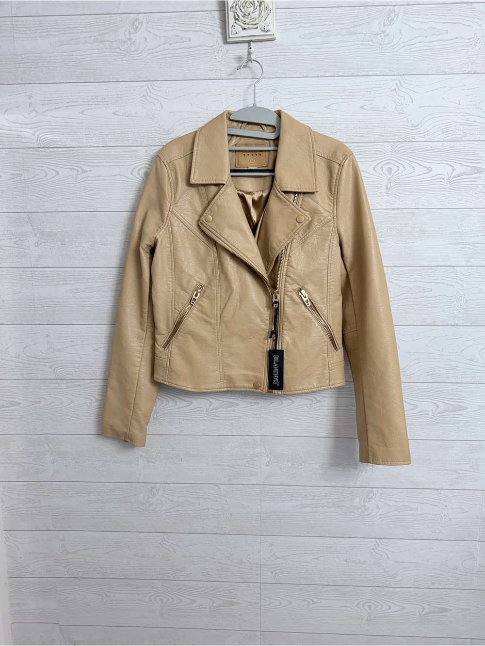 Blank NYC Women’s Ivory Cream Leather Moto Jacket. Size M NWT